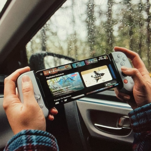 NIB-Backbone One - PlayStation®Edition - Lightning (2nd gen) - Picture 8 of 8